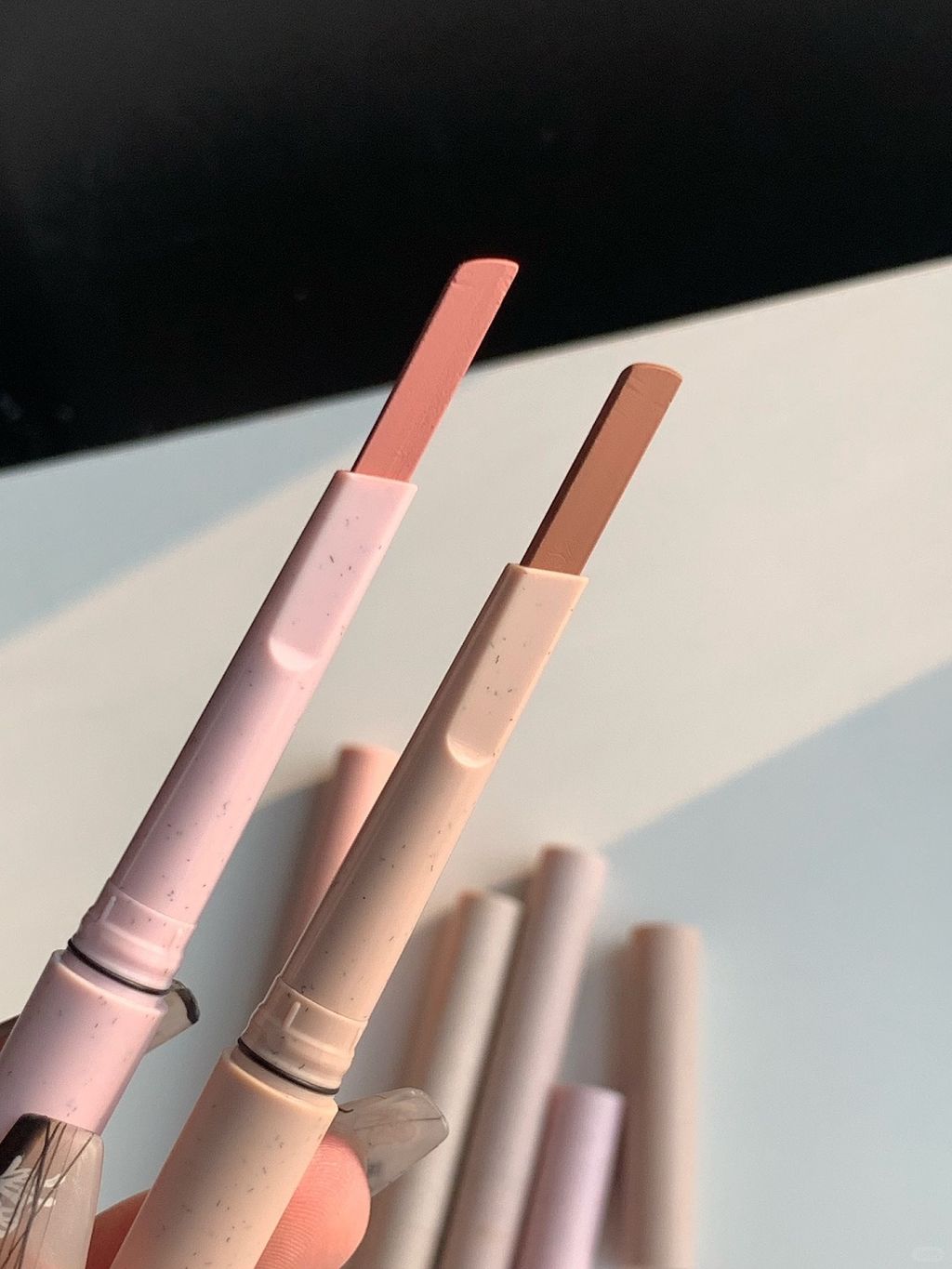 浅杏蜜桃牛奶！拜托你真的很懂嘟嘟唇_1_花洛莉亚美妆手帐本_来自小红书网页版