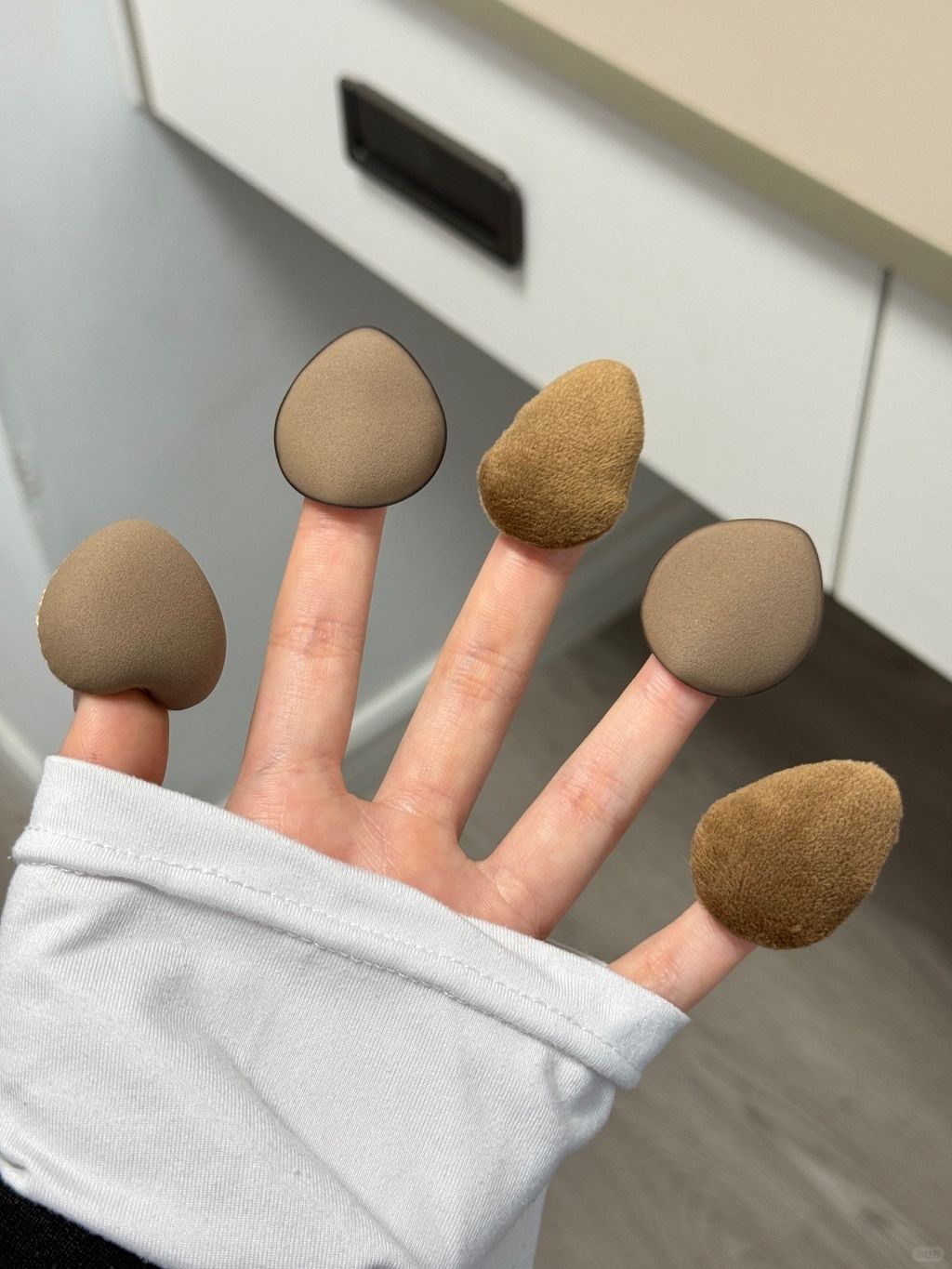 🦦情绪稳定的卡皮巴拉拇指小粉扑！_3_露露lulu美妆_来自小红书网页版