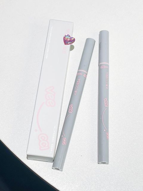 设计师在吗？怎么这眼线笔长的珠圆玉润的？！_2_蛋炒饭_来自小红书网页版