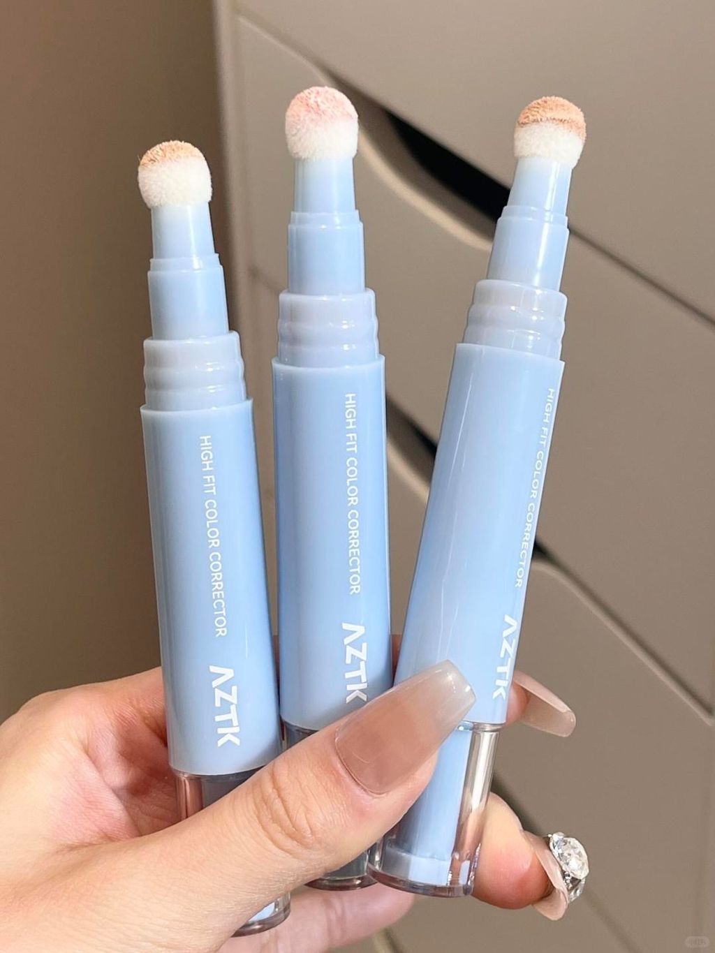 贴贴小蓝棒！瑕疵皮！面部平整易如反掌！_2_AZTK_来自小红书网页版