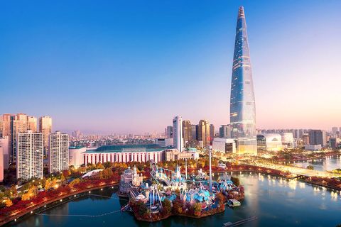 Experience-Seoul_attractions_Lotte-World