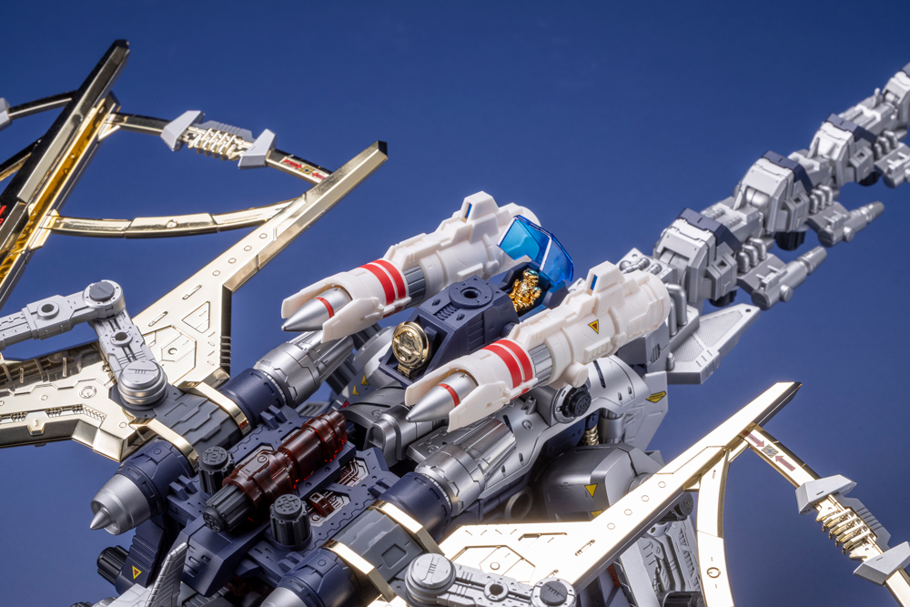 ZD196_salamander-f2_04