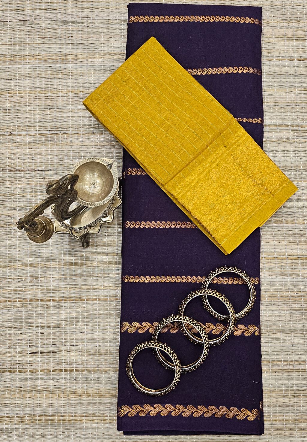 1000633889