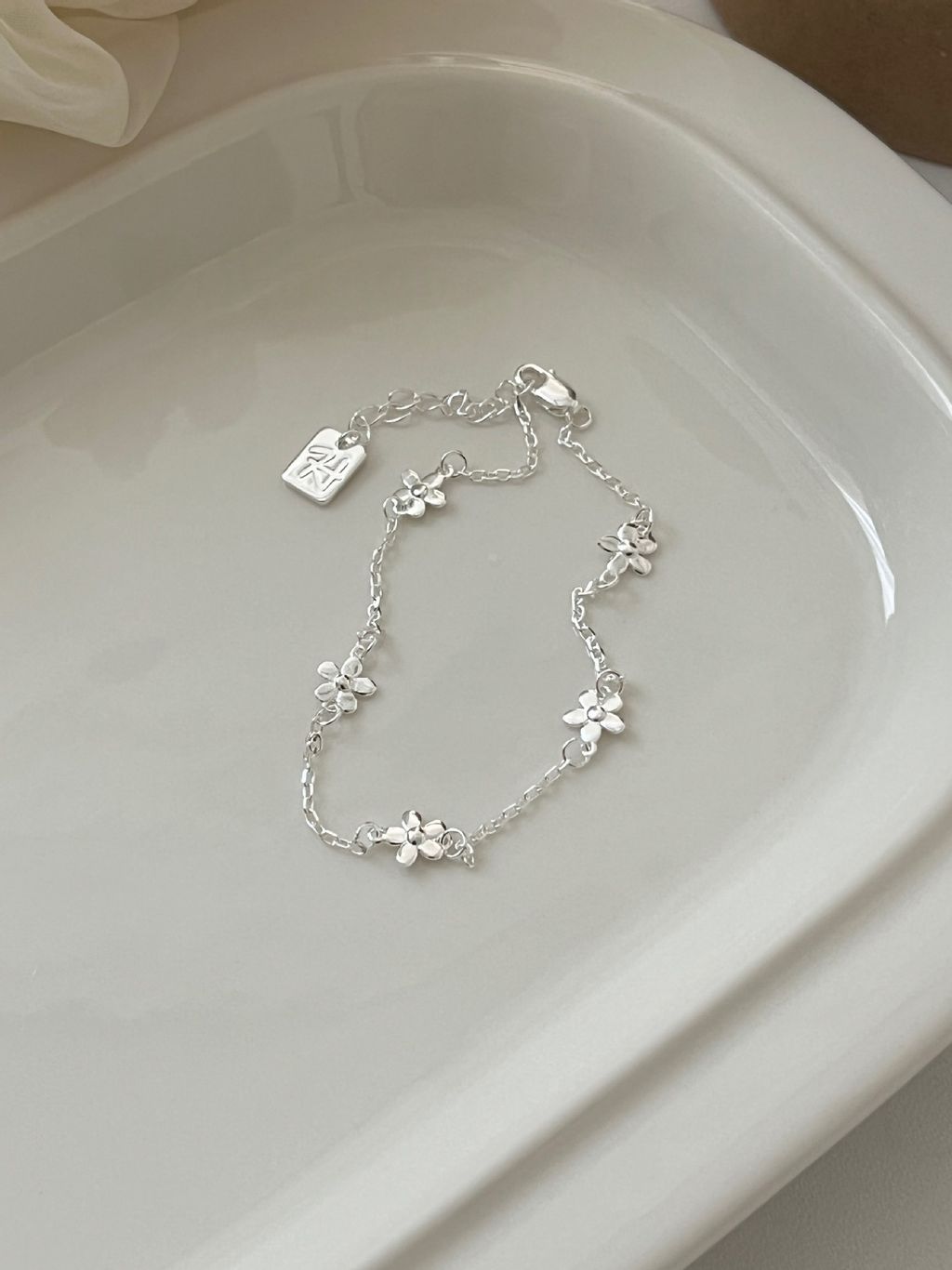 O1CN01ovnSbr1XXp6rRPHJO_!!2216513352934-0-cib-processed