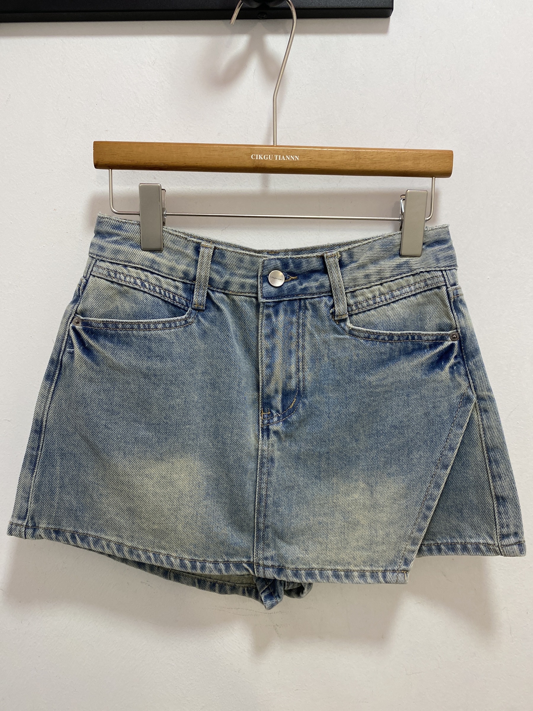 image_picker_5196AC9A-C740-4663-BCF5-578C9A325628-58956-00000AF179FD9473