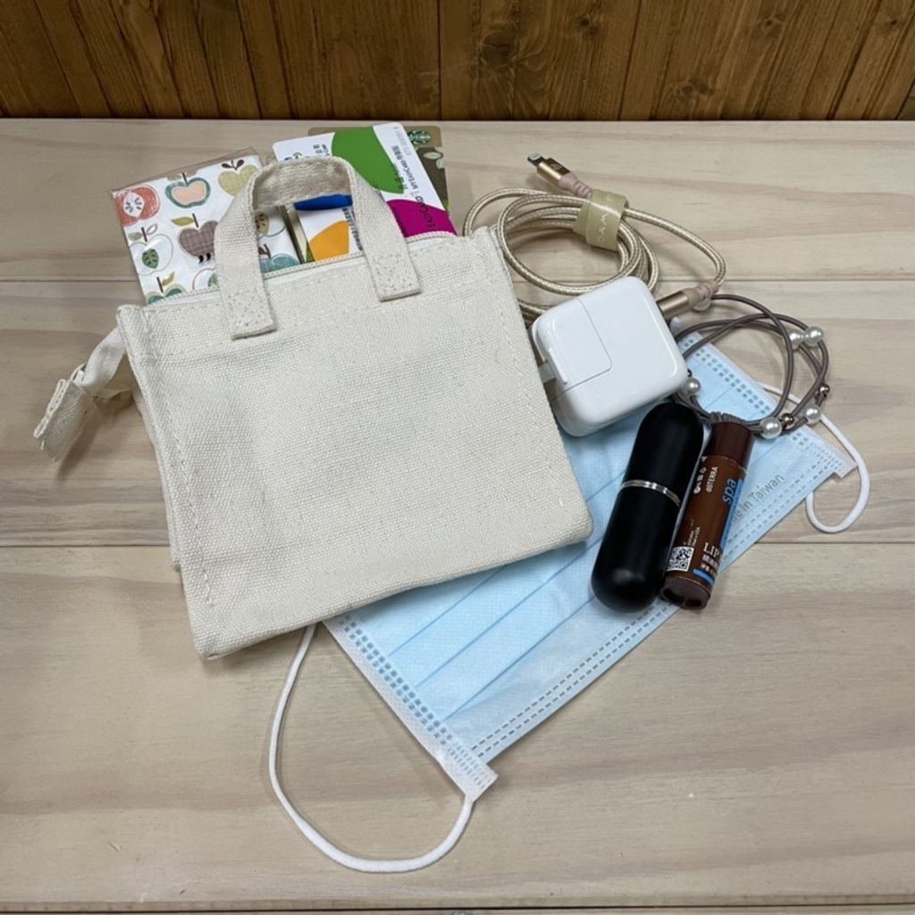 sg-11134201-22100-x640ualblciv84