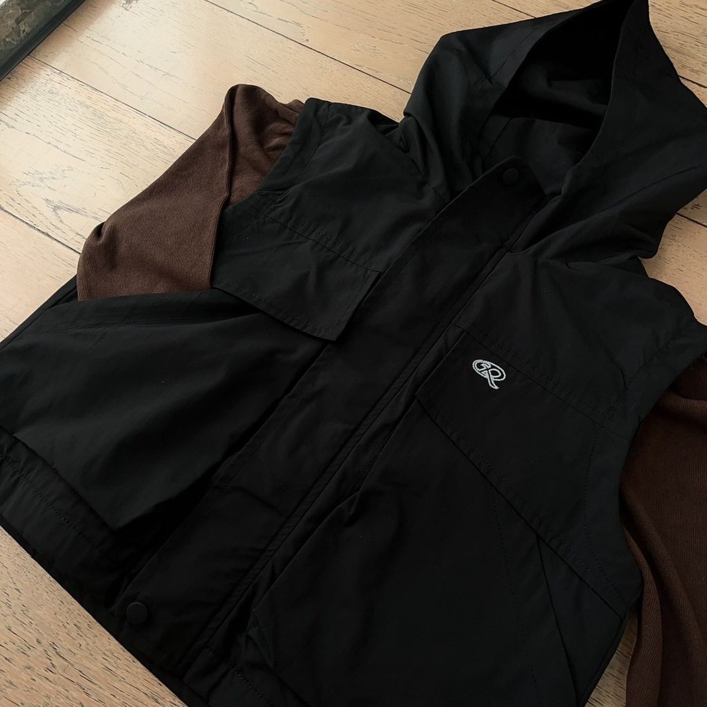 E980E886-604F-4E9E-9D47-8697FED95A22