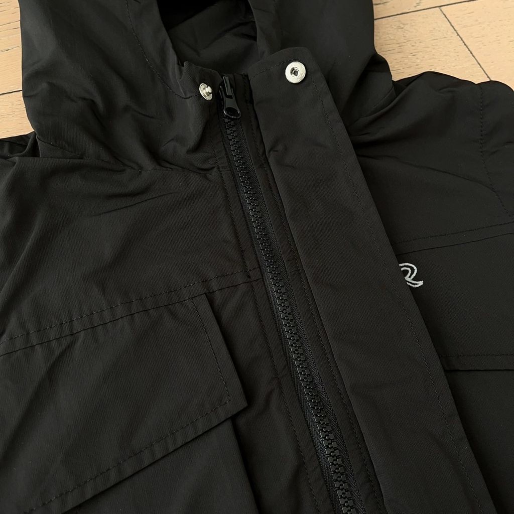 65BED0F5-2488-4AE2-B261-A0F2B830E68D