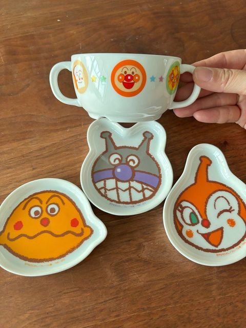 anpanman_cup_and_3_small_plate_1731155691_69b78c66_progressive