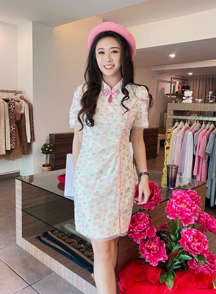 Pink Slim Sequin Cheongsam 粉色修身亮片款旗袍