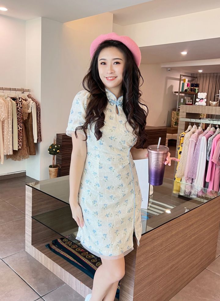 Baby Blue Slim Sequin Cheongsam 蓝色修身亮片款旗袍