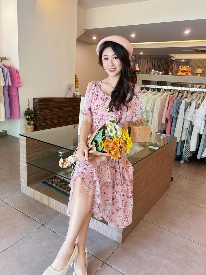 Raisa Chiffon Flora Printed Dress 粉色雪纺花与蝴蝶连身裙