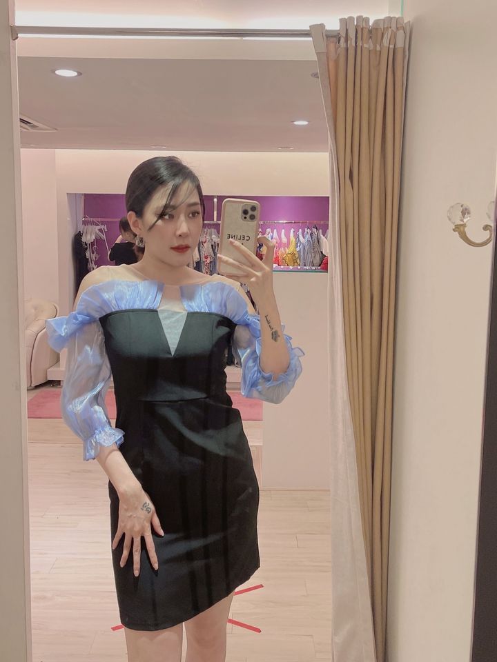 Sassy Blue Cocktail Dress 气质一字肩连身裙