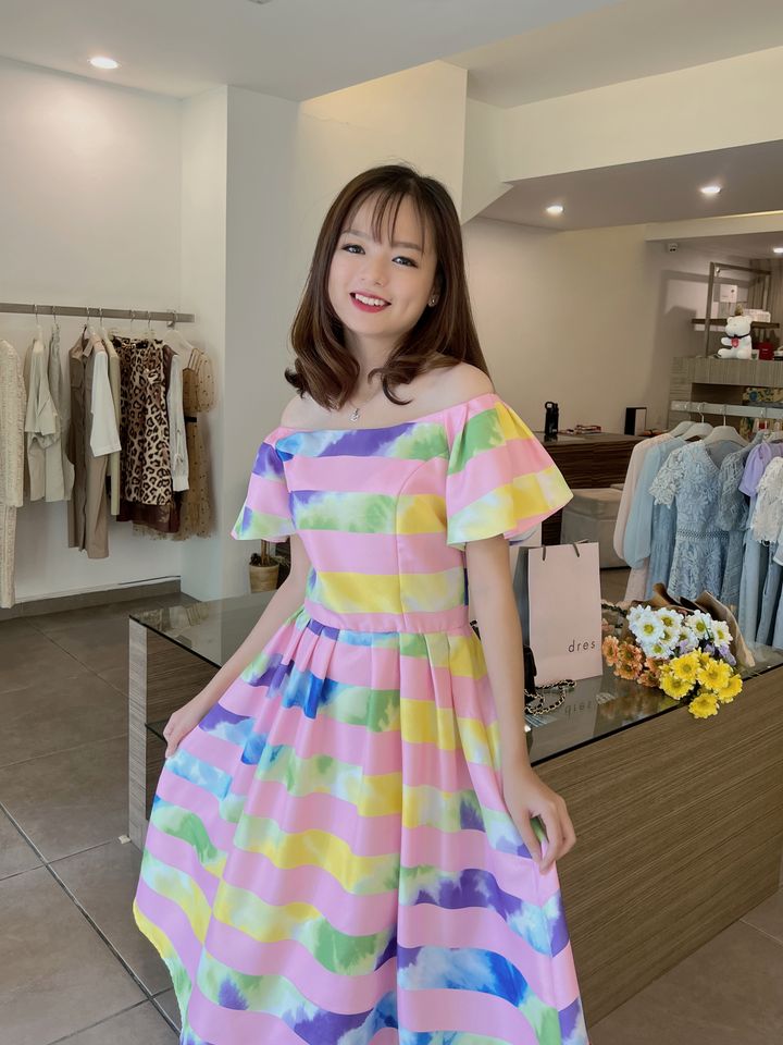 Rainbow Off Shoulder Dress 彩虹一字肩连身裙