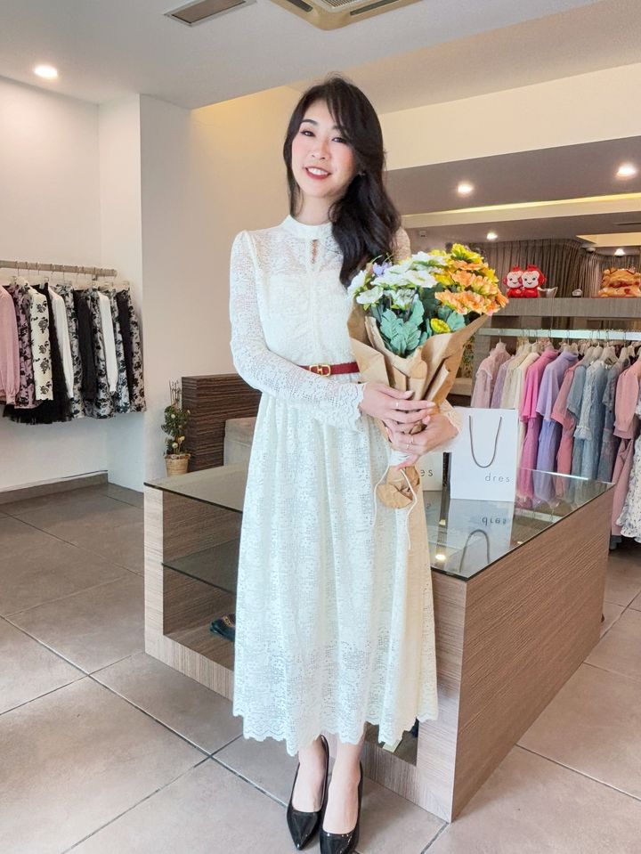 Serenity Lace Gown Dress 轻盈晨光连身裙