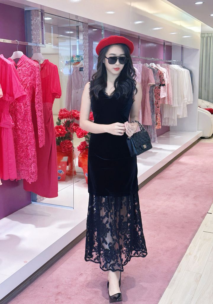 Lace Moment Velvet Dress 蕾丝时刻连身裙