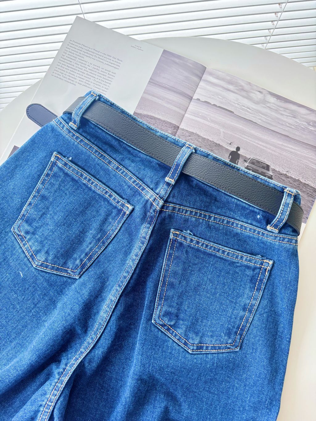 背面