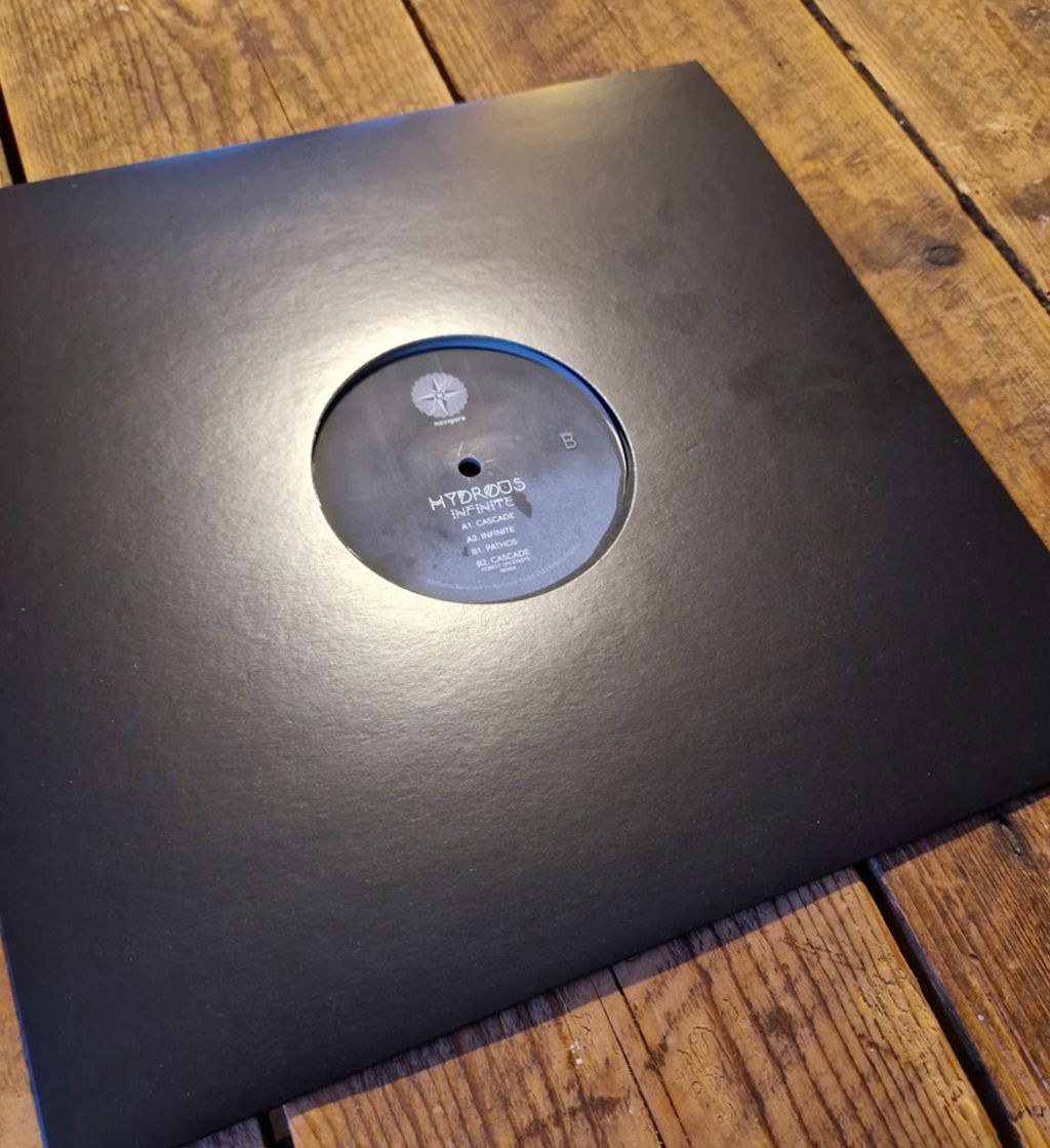 Hydrous—Infinite 03