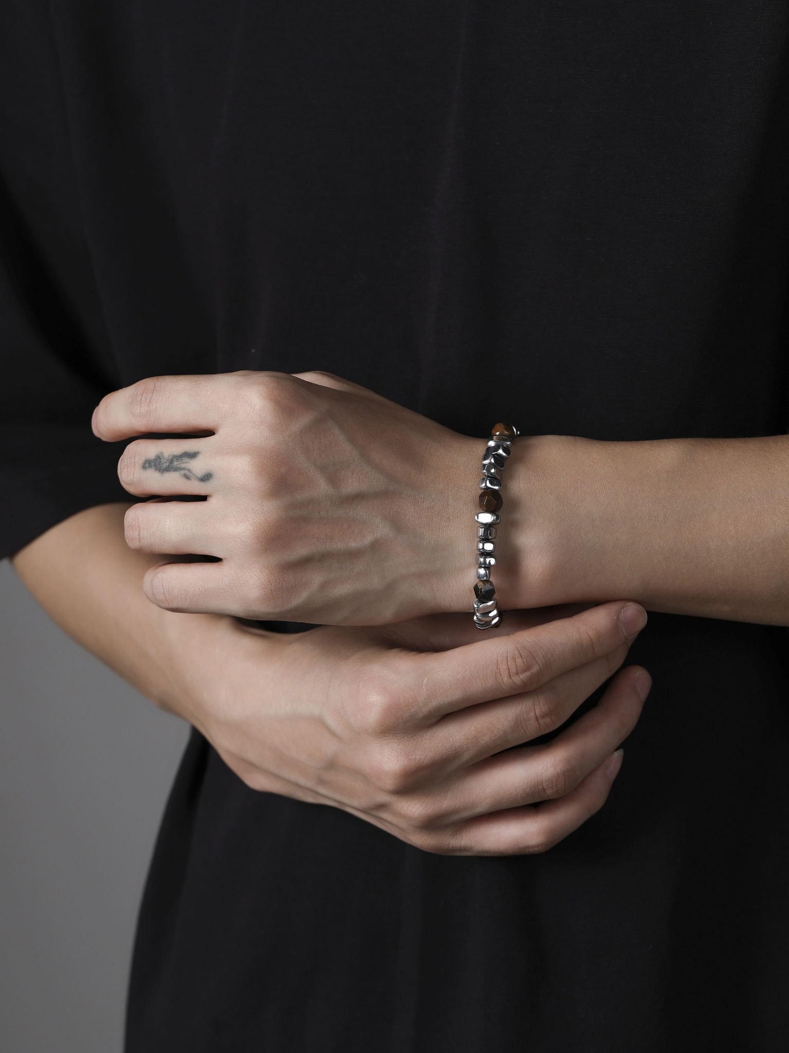 LINE_ALBUM_UCB013_251226_2