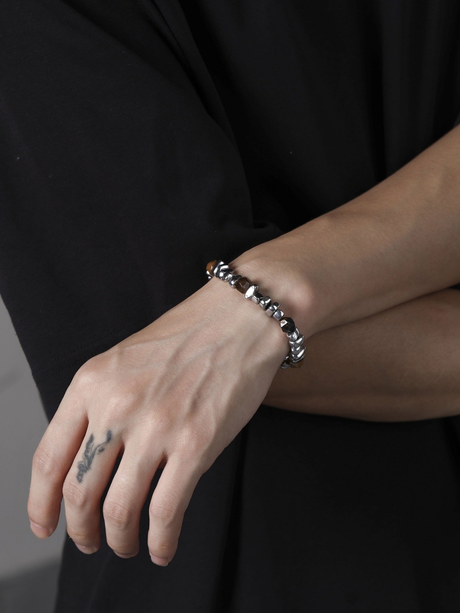 LINE_ALBUM_UCB013_251226_1