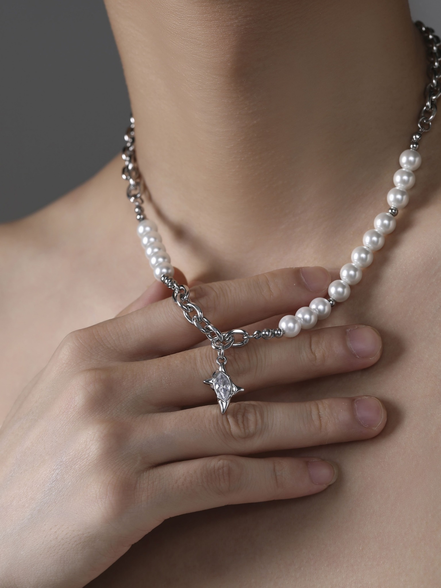 LINE_ALBUM_UCA019_251226_2