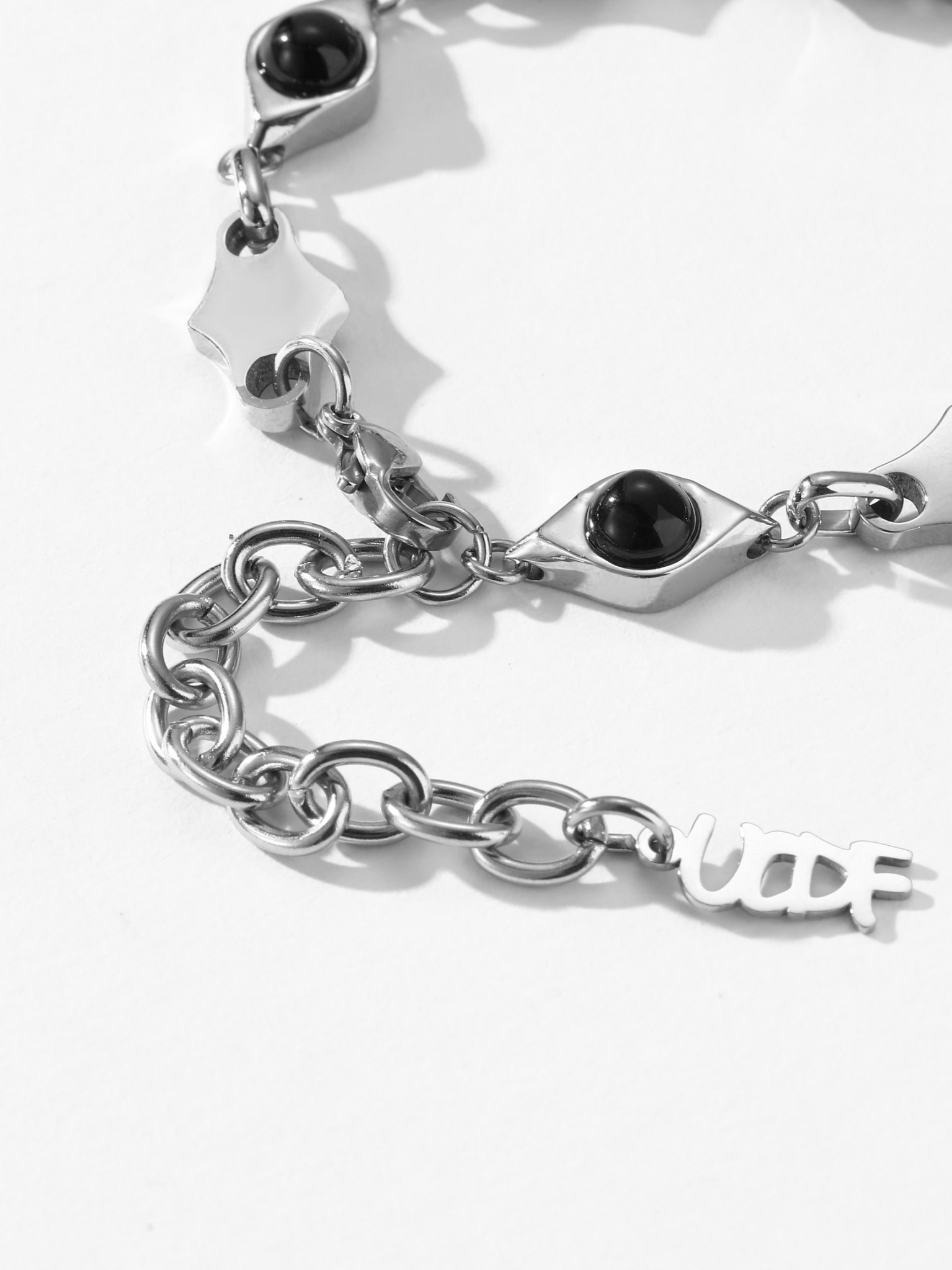 LINE_ALBUM_UCB008_251226_11