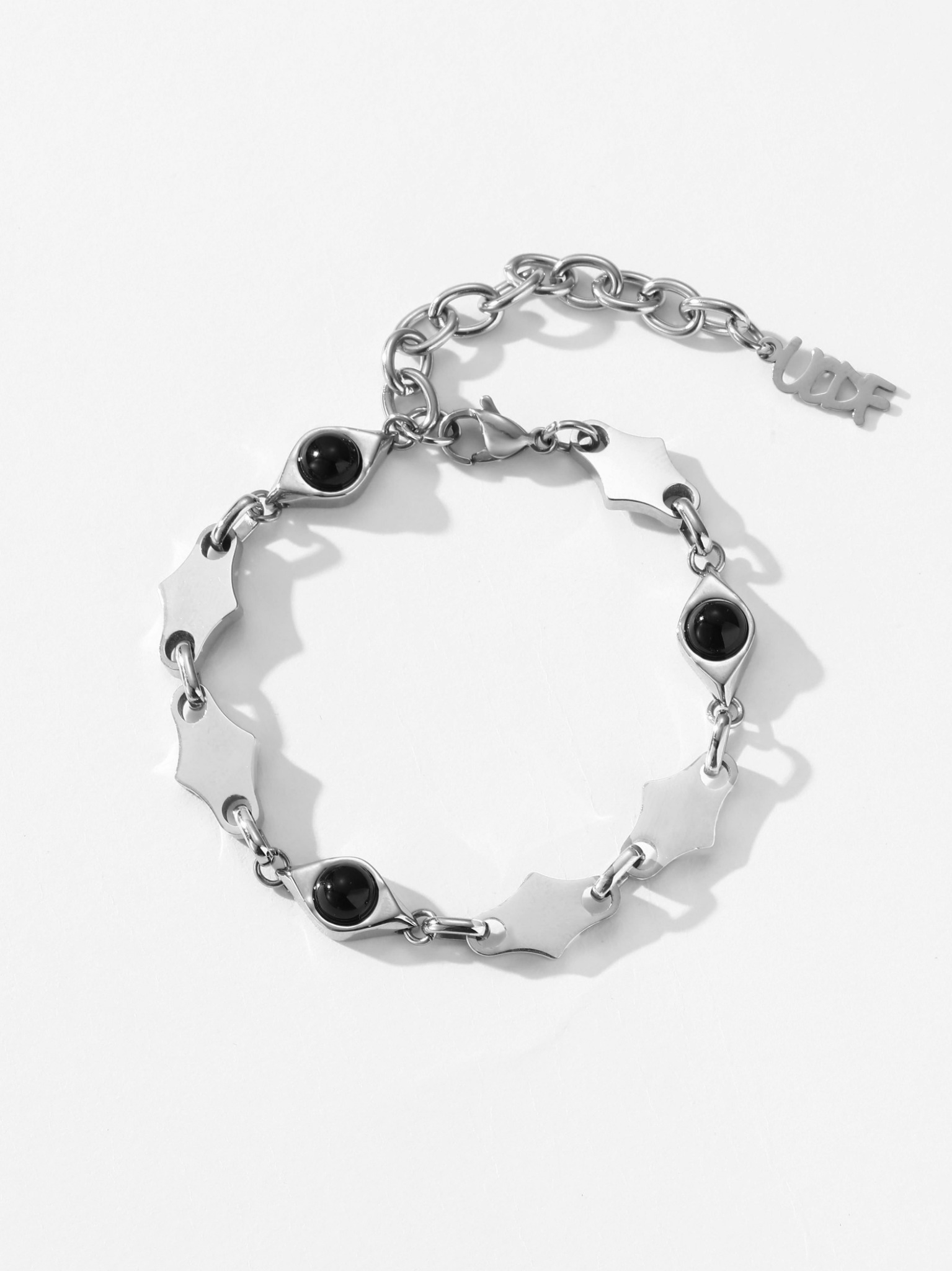 LINE_ALBUM_UCB008_251226_12