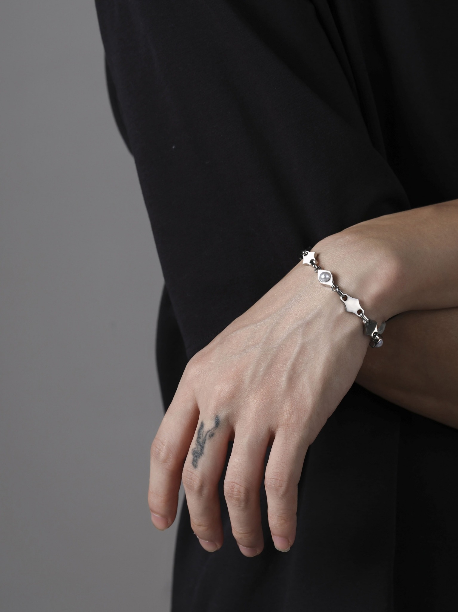 LINE_ALBUM_UCB008_251226_4