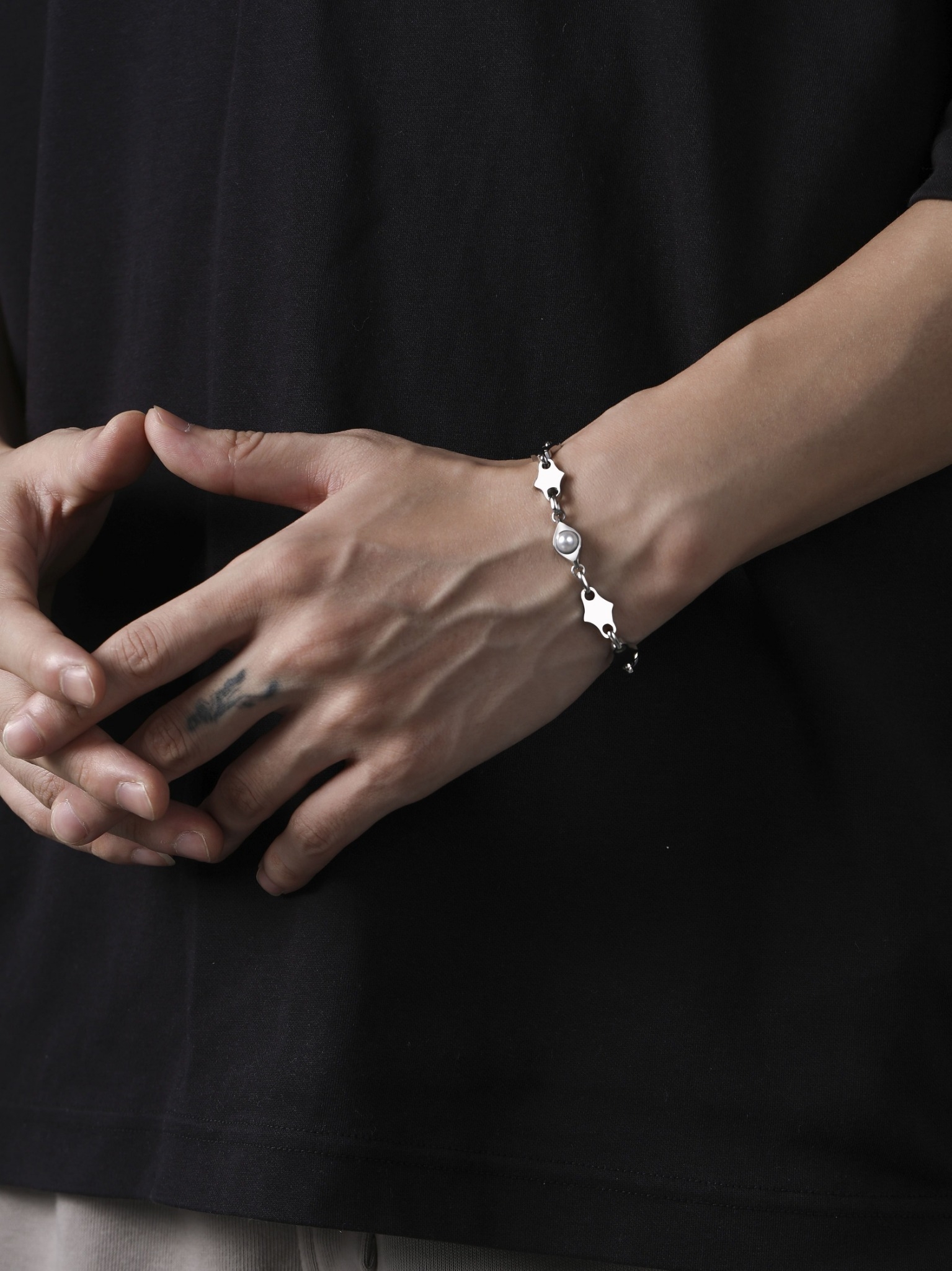 LINE_ALBUM_UCB008_251226_6