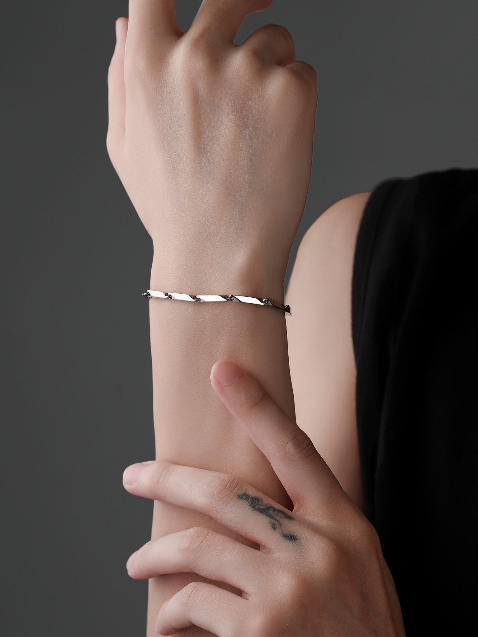 LINE_ALBUM_UCB004_251226_1