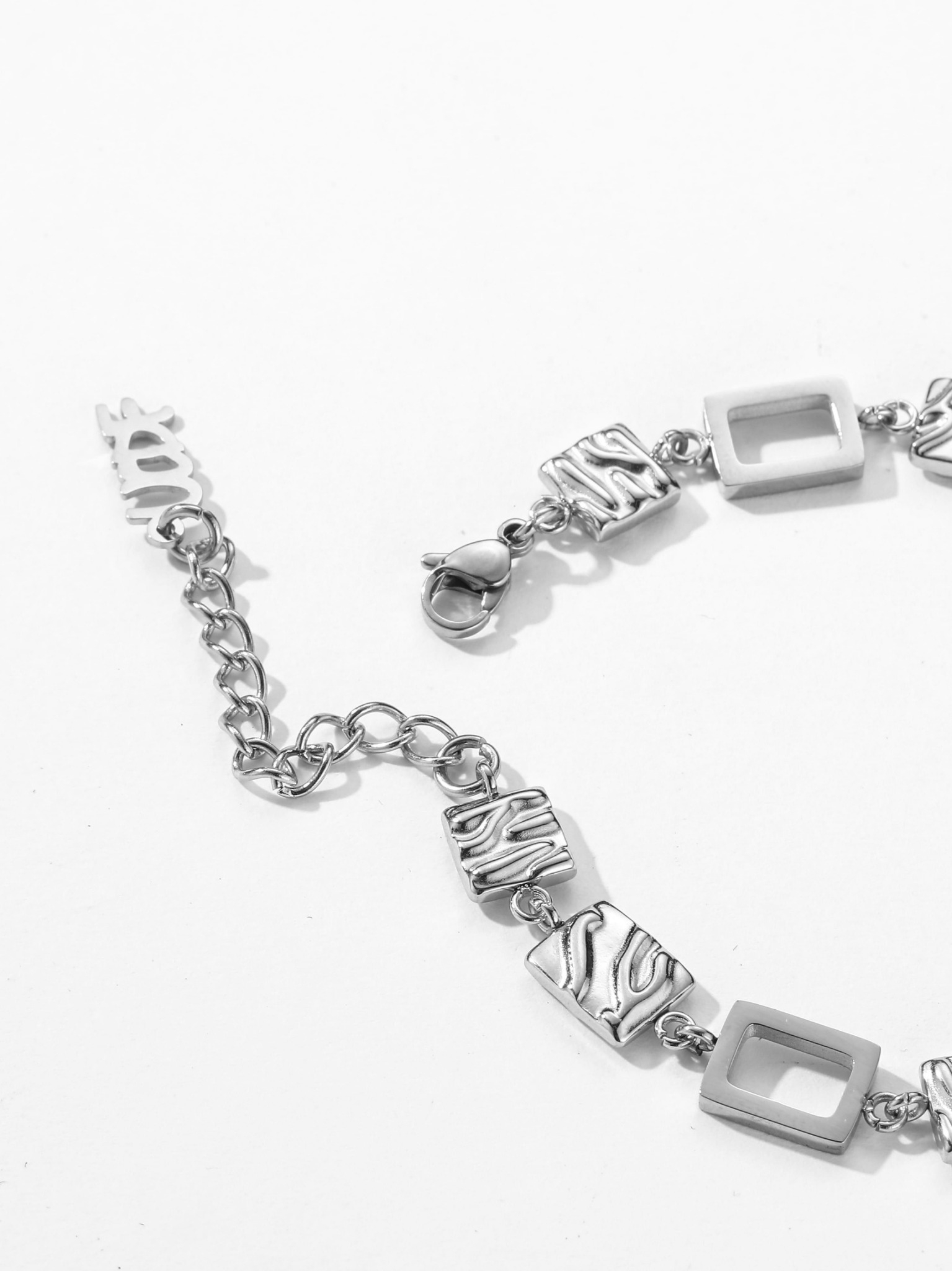 LINE_ALBUM_UCB001_251226_7