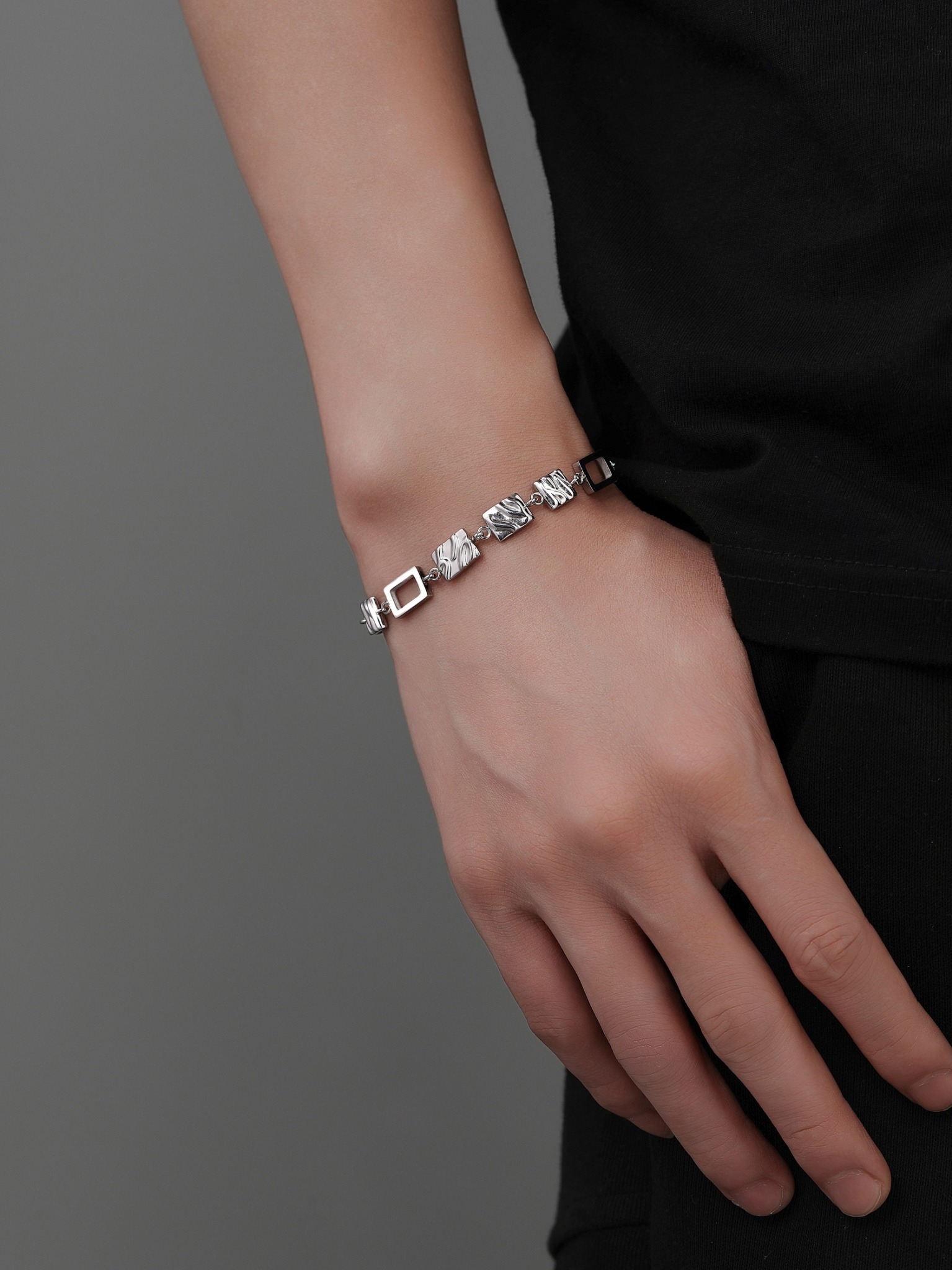 LINE_ALBUM_UCB001_251226_4