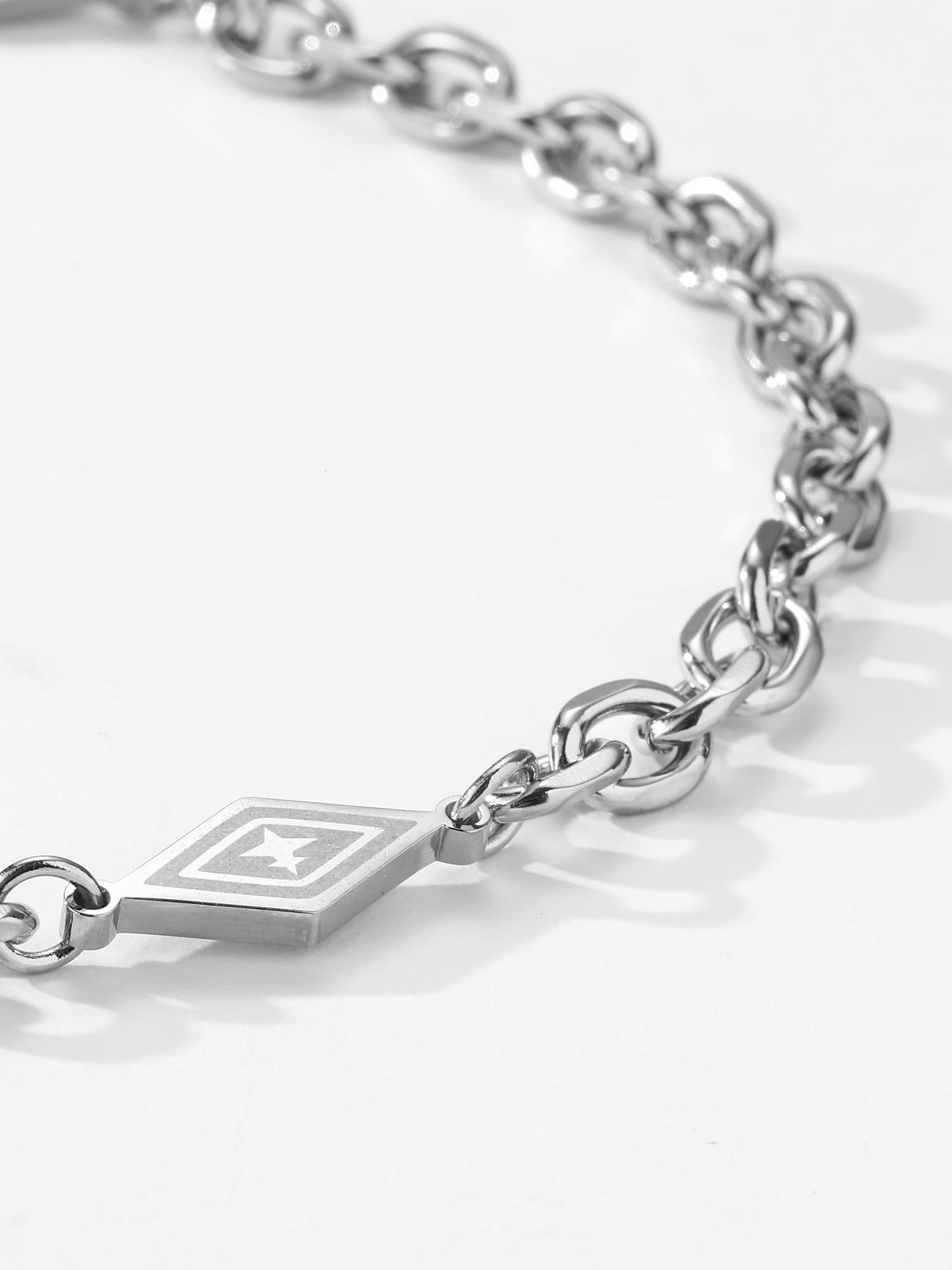 LINE_ALBUM_UCA028_251226_6