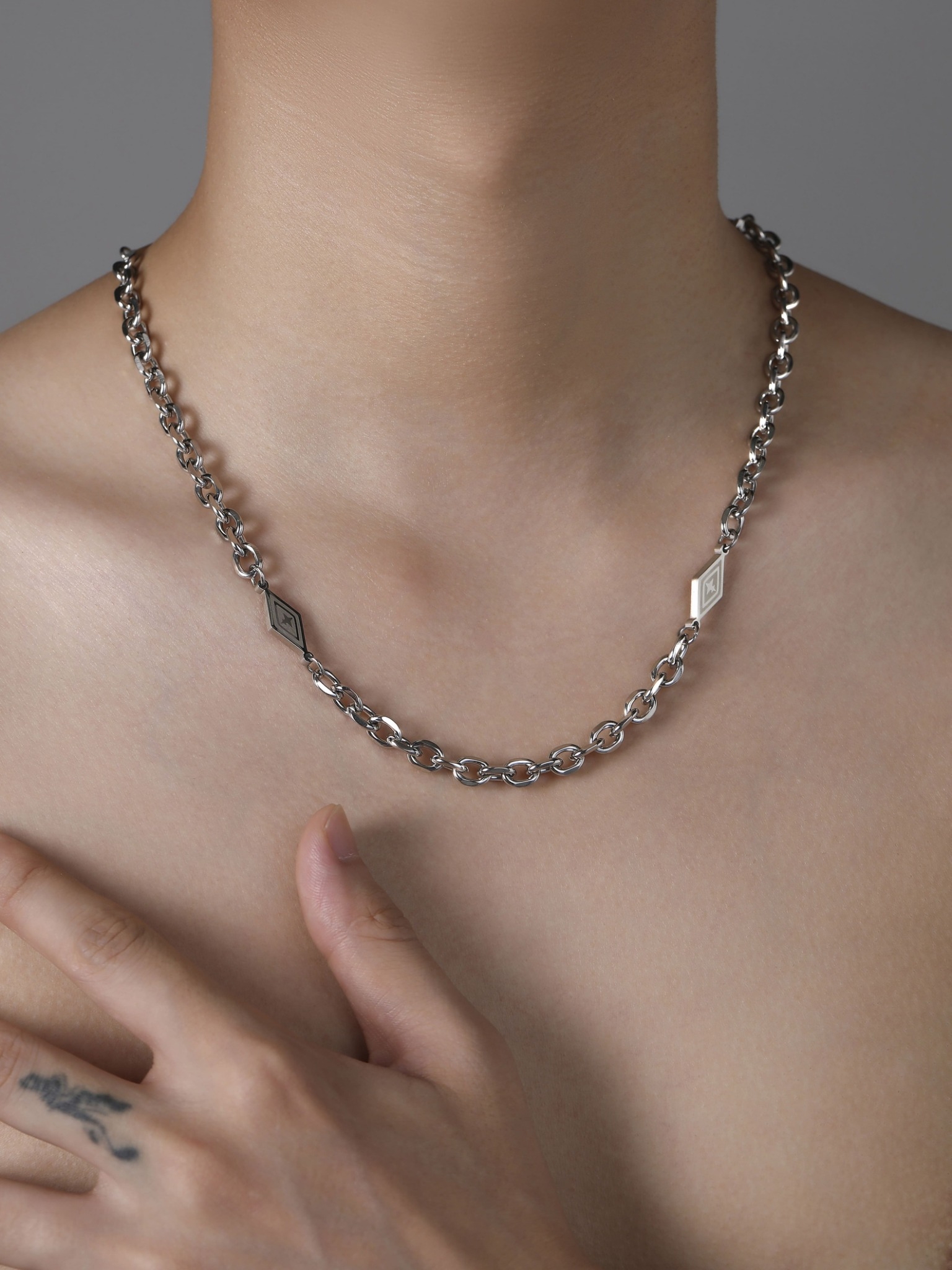 LINE_ALBUM_UCA028_251226_1