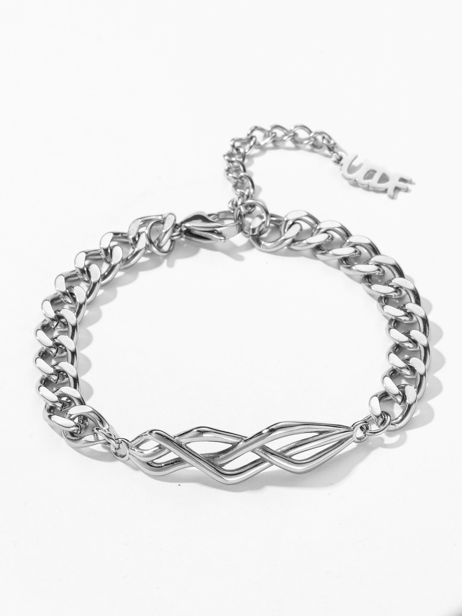 LINE_ALBUM_UCB002_251226_8