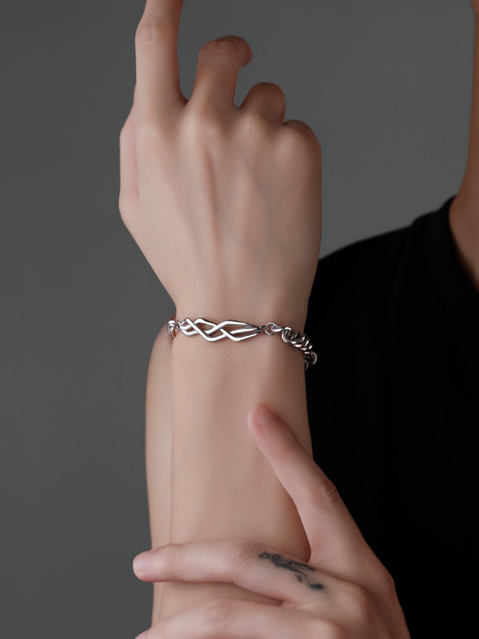 LINE_ALBUM_UCB002_251226_4