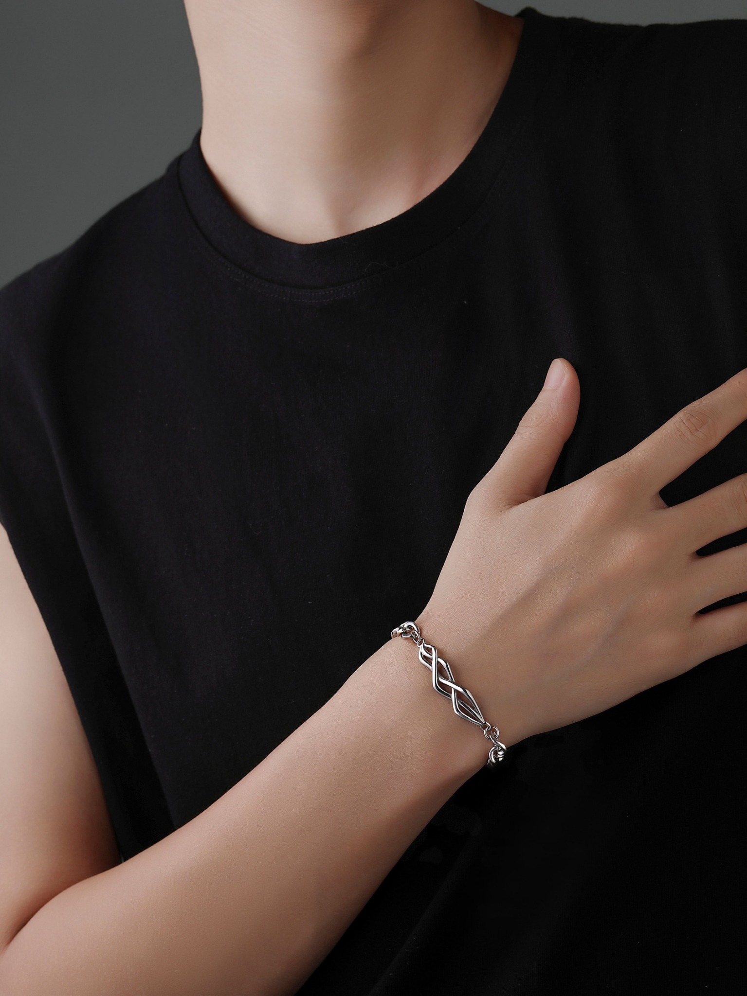 LINE_ALBUM_UCB002_251226_1