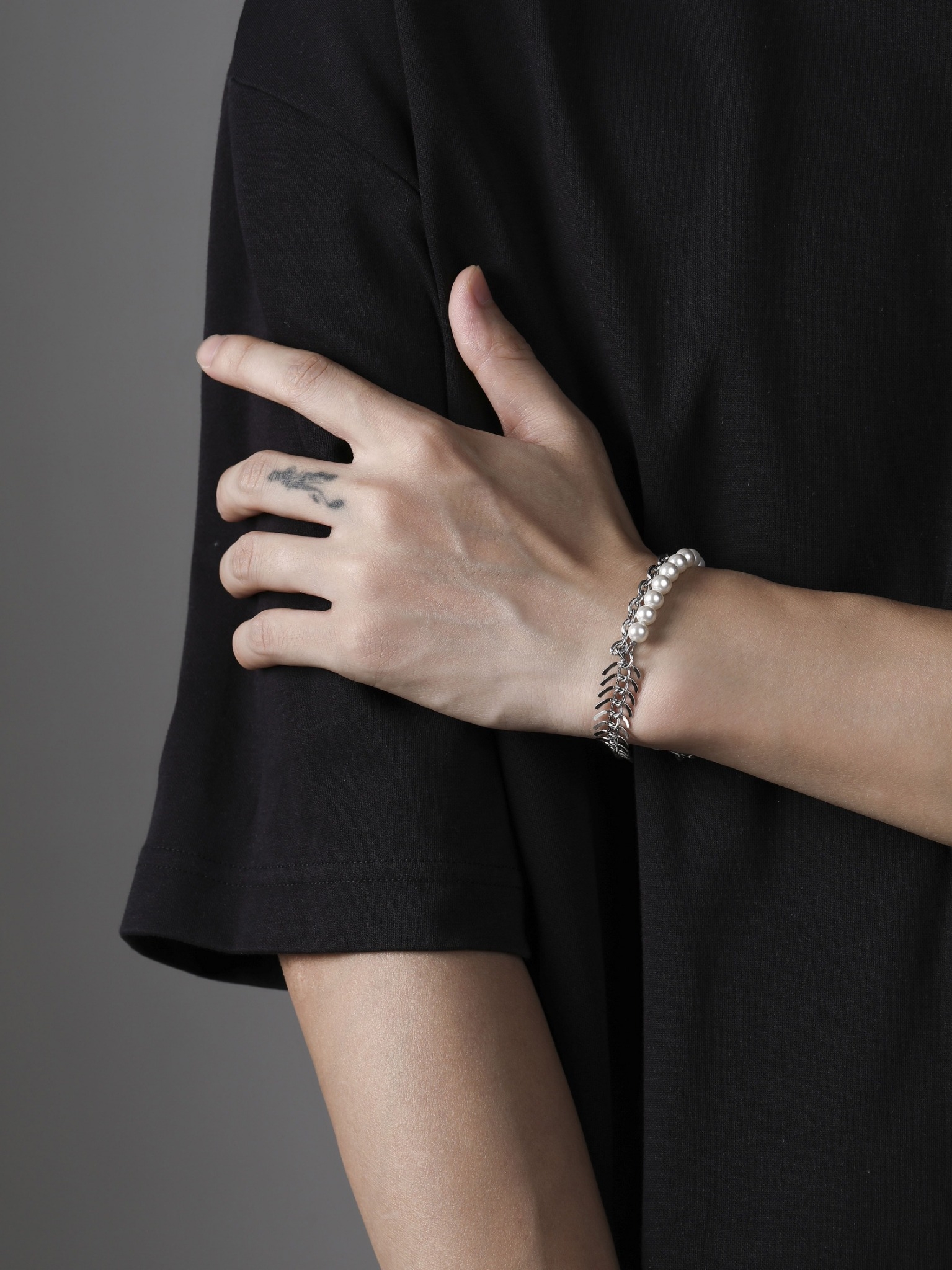 LINE_ALBUM_UCB015_251226_2