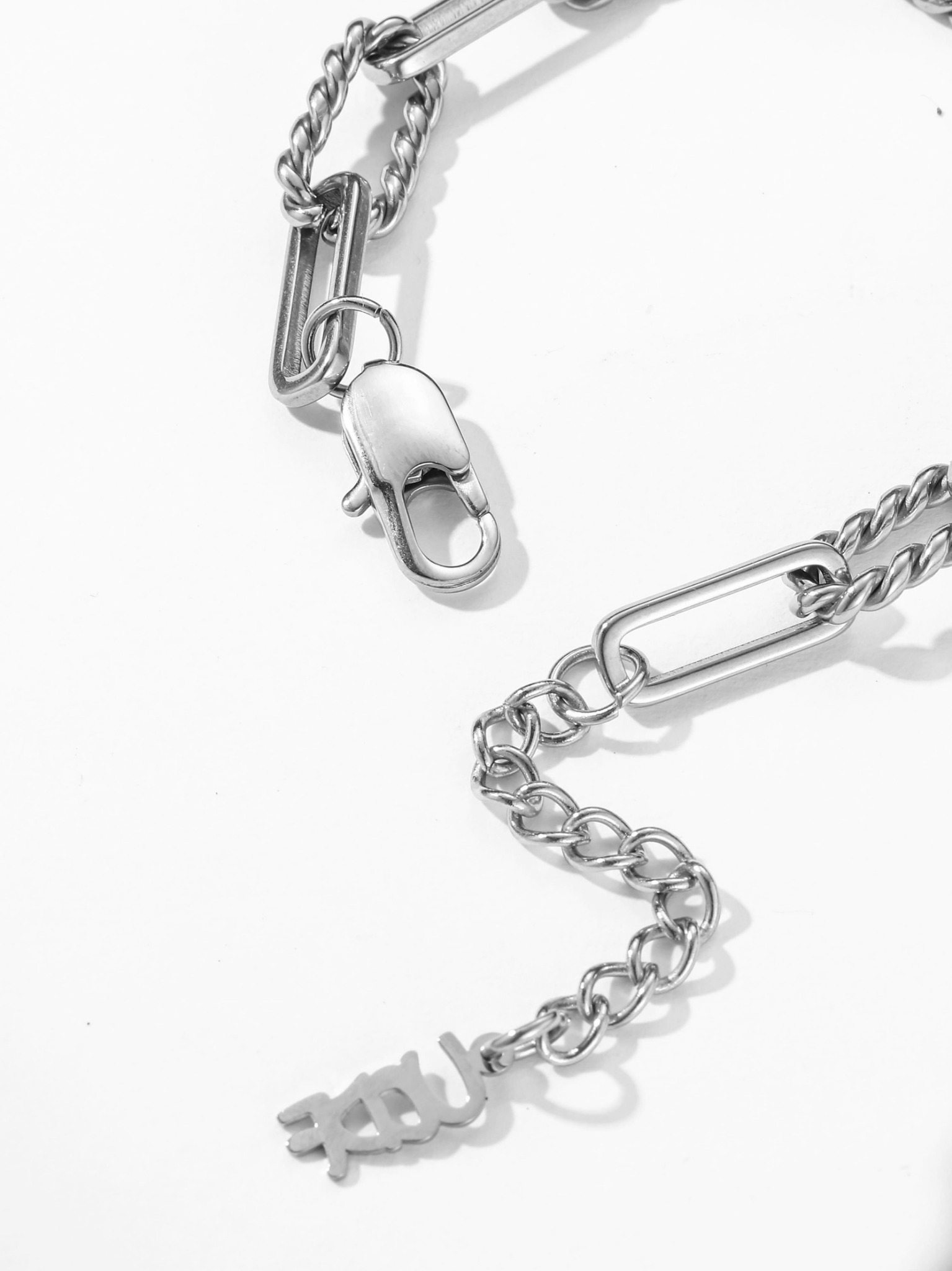 LINE_ALBUM_UCB005_251226_5