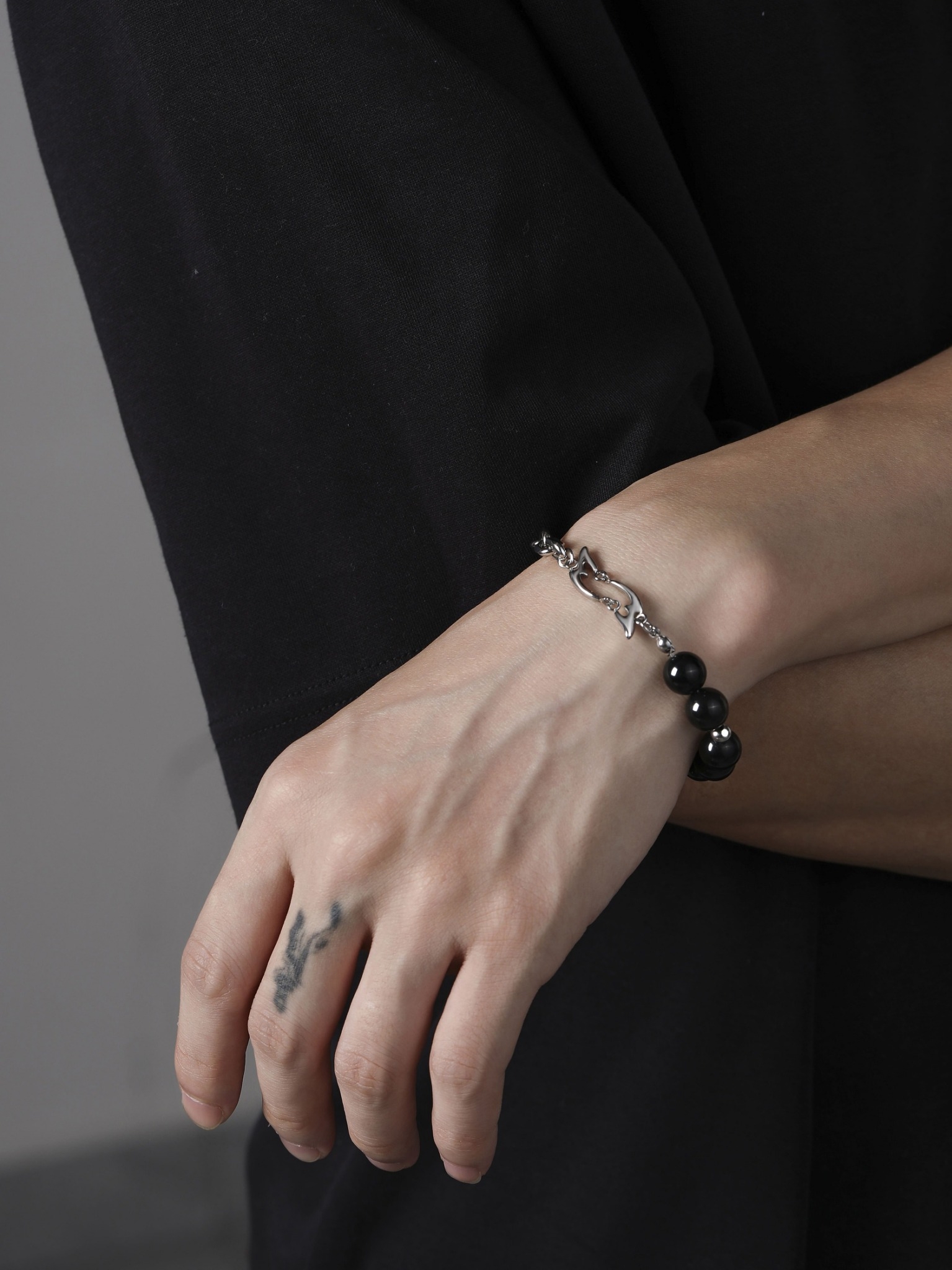 LINE_ALBUM_UCB009_251226_1