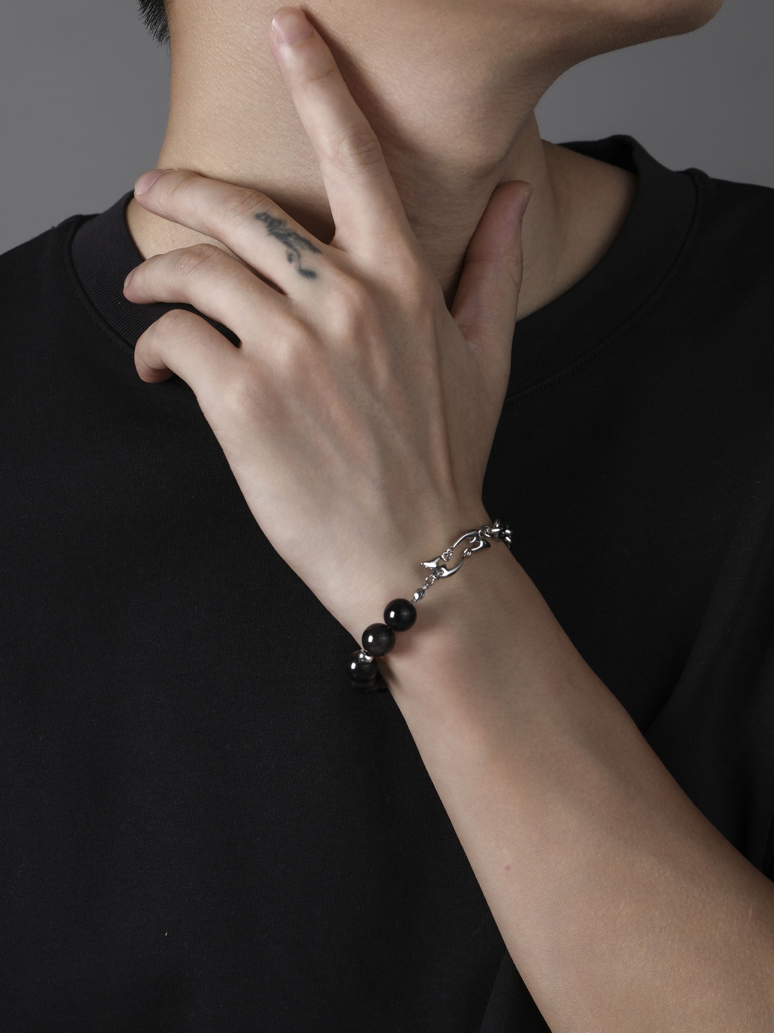 LINE_ALBUM_UCB009_251226_4