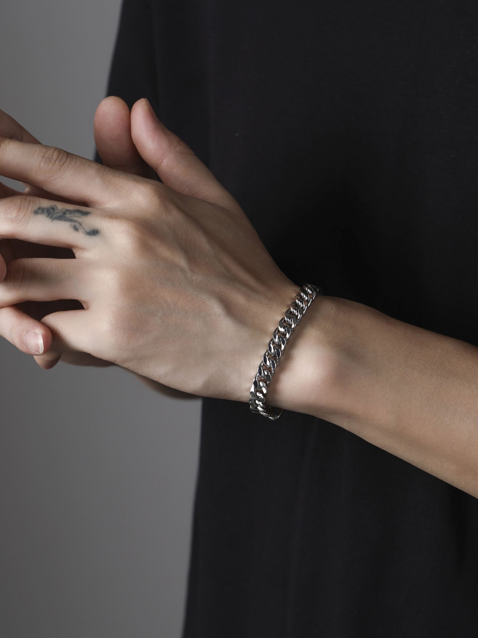 LINE_ALBUM_UCB014_251226_4