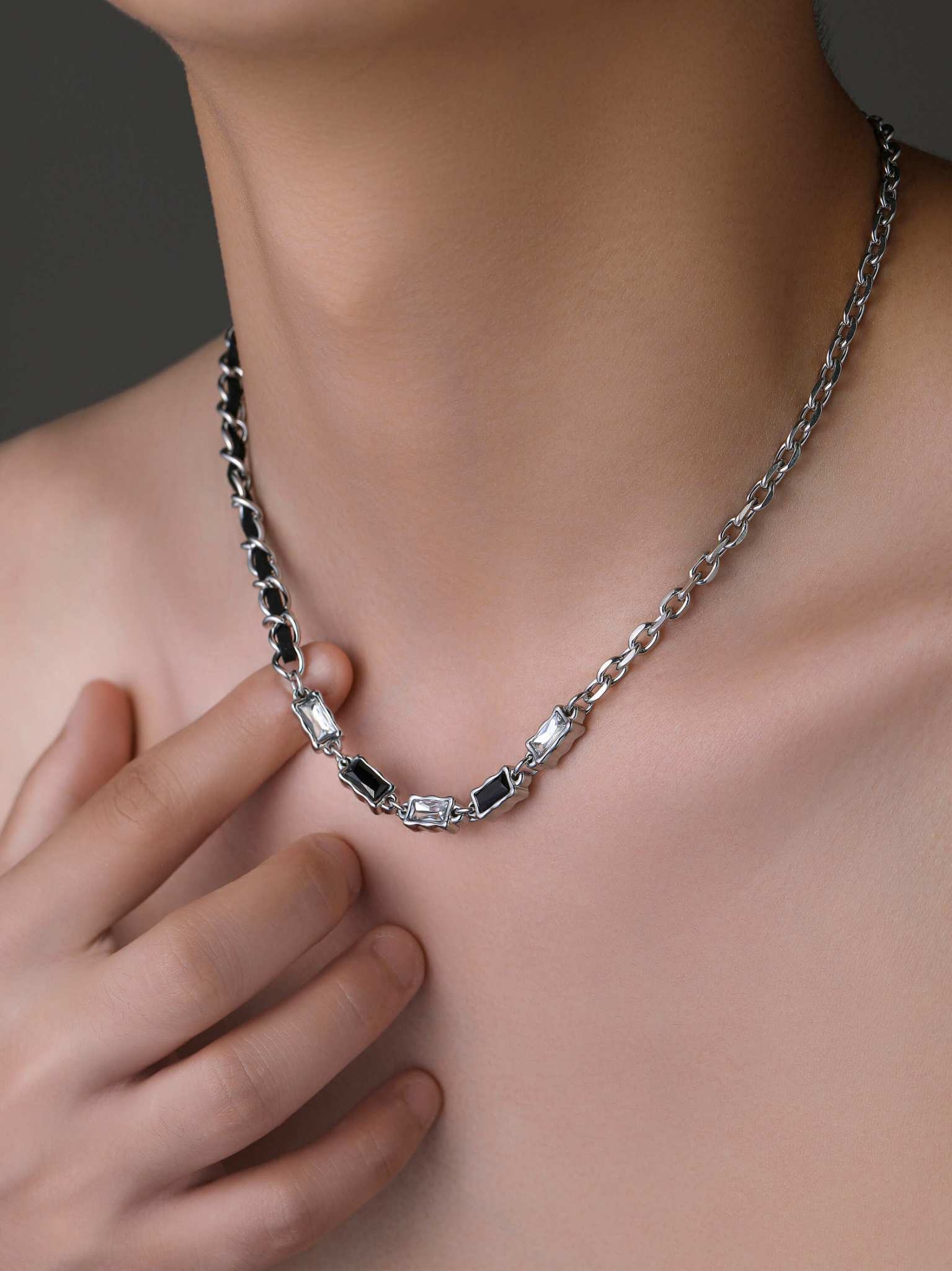 LINE_ALBUM_UCA011_251226_1