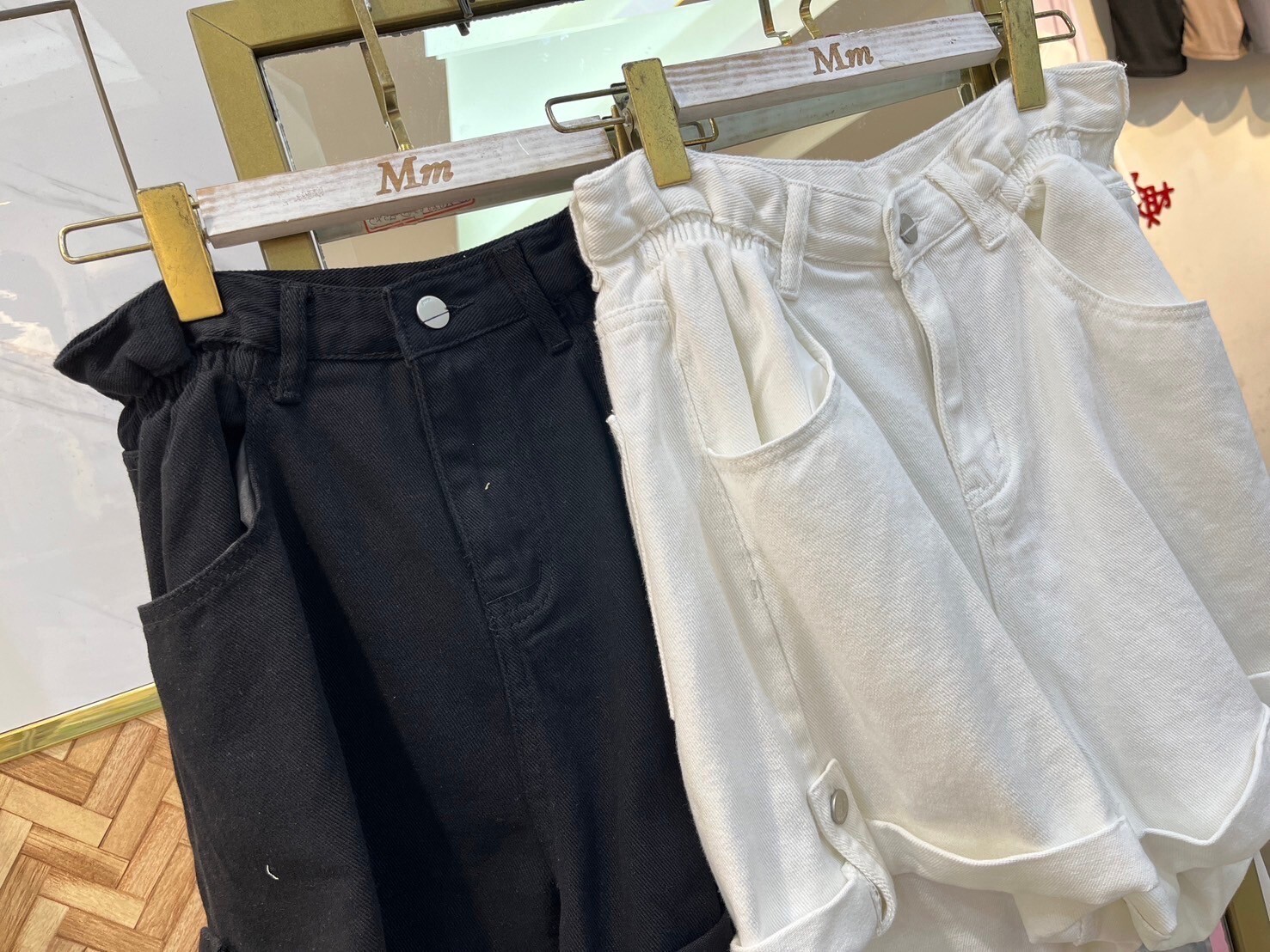 MUMUZI 捲邊牛仔短褲 中大尺碼 MC6608-2