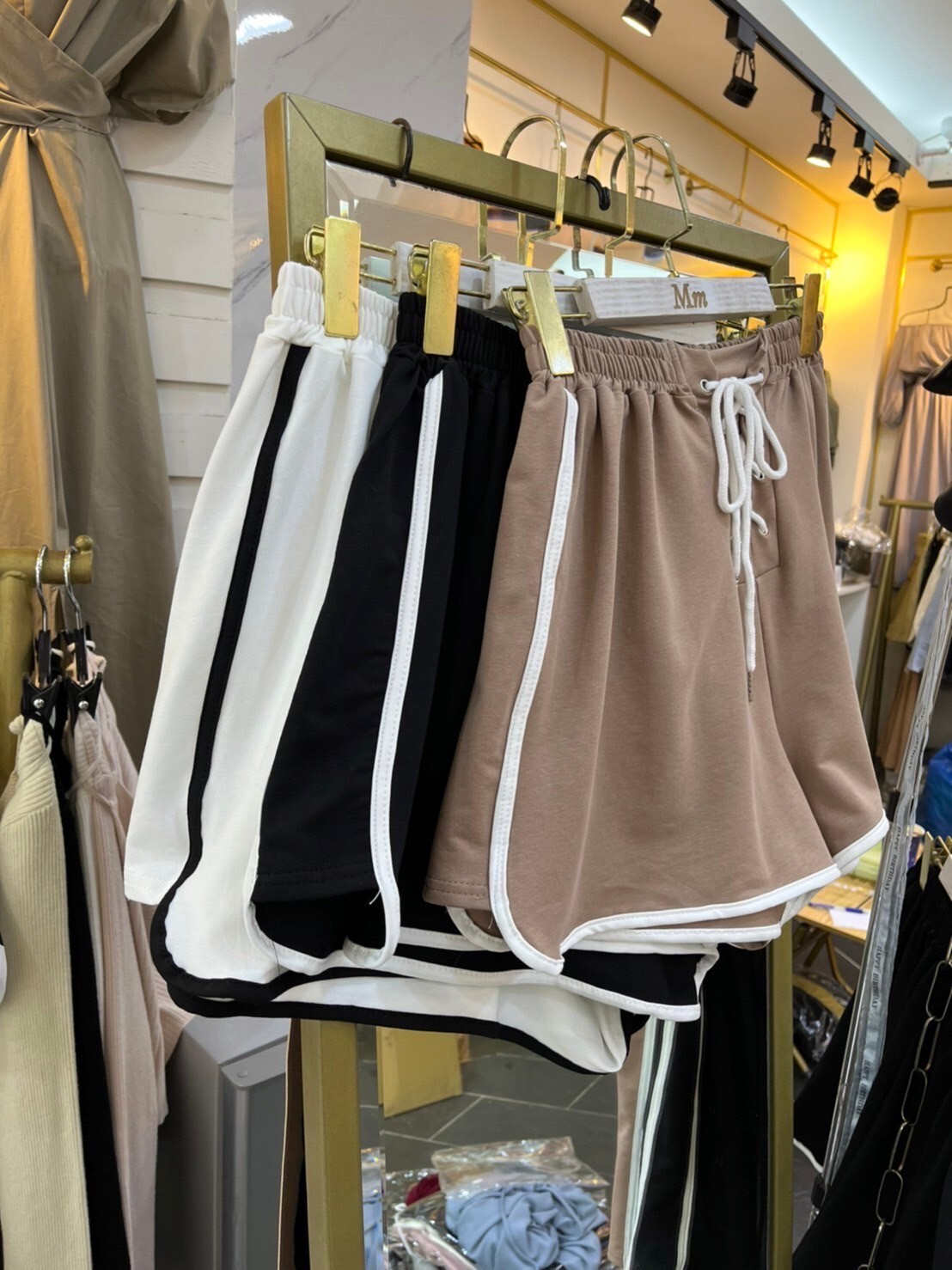 MUMUZI 滾邊綁帶休閒短褲 中大尺碼 MC01222-2