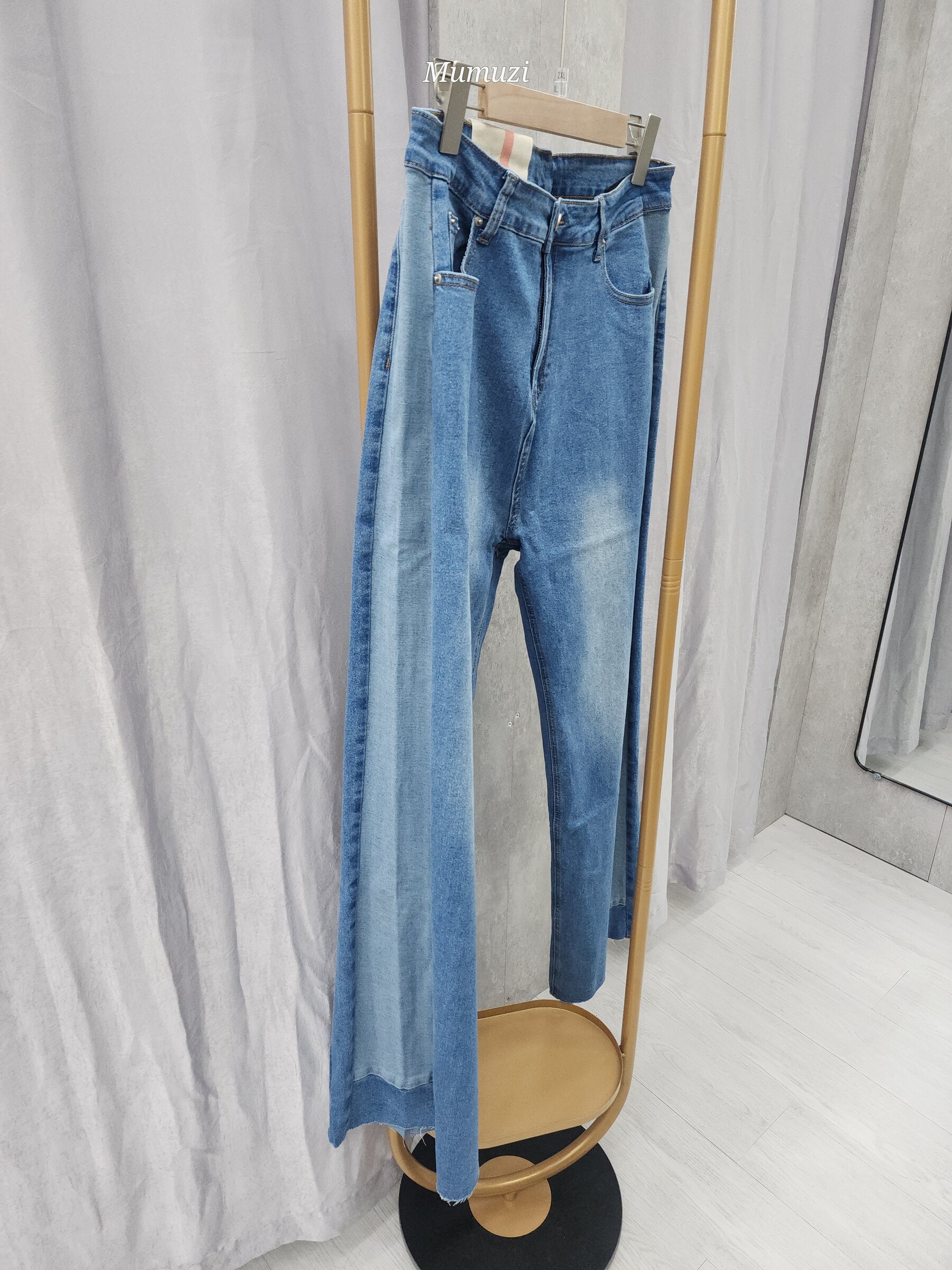 MUMUZI 剪裁撞色邊牛仔褲 中大尺碼 MC22020-2