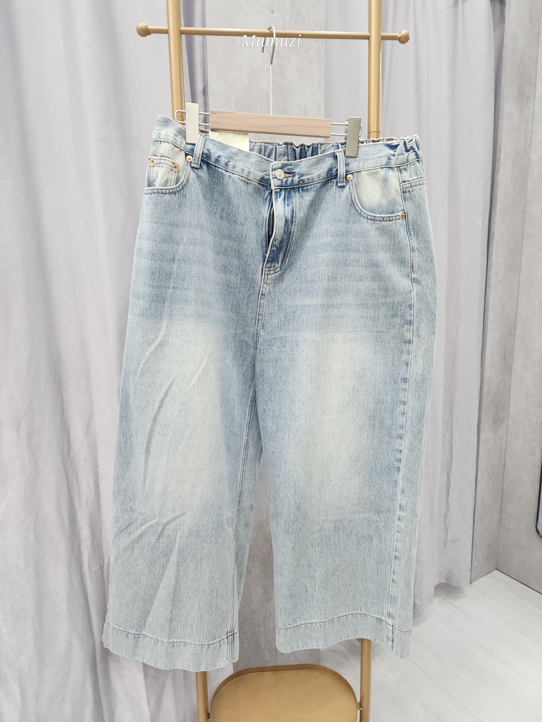 MUMUZI 淺藍水洗直筒八分牛仔褲 中大尺碼 C103