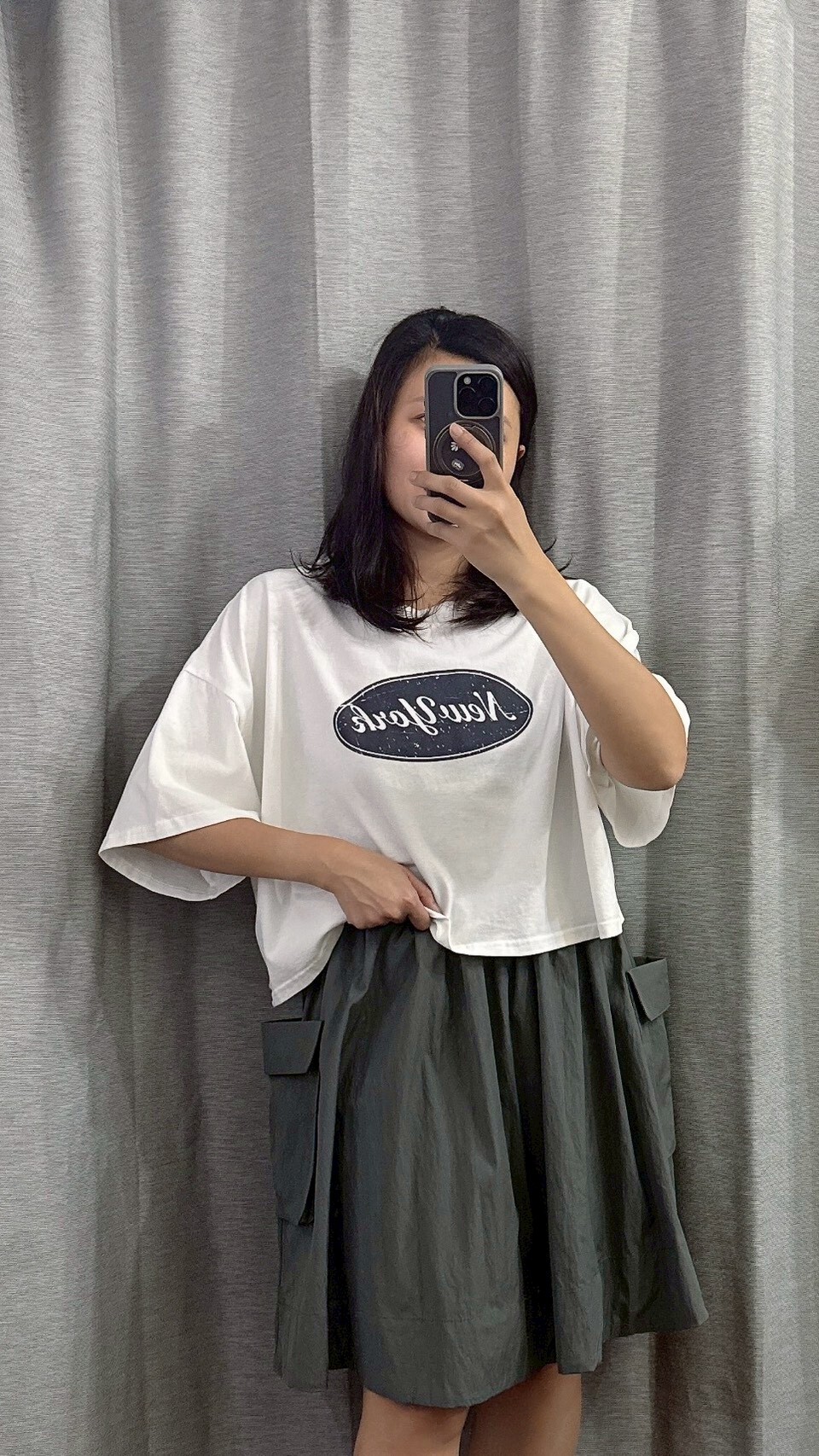 MUMUZI 圓圈草寫NY寬短T 中大尺碼 LM3046-2