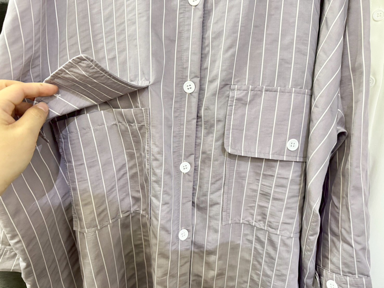 MUMUZI 雙口袋開釦襯衫 中大尺碼 LM8009－３