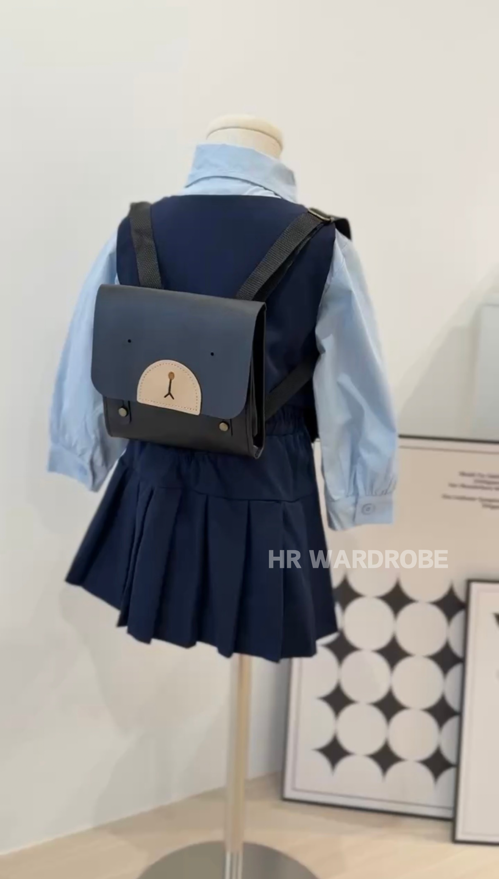 HR WARDROBE-1740741178241